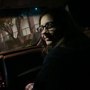 Meet your Posher, Aren